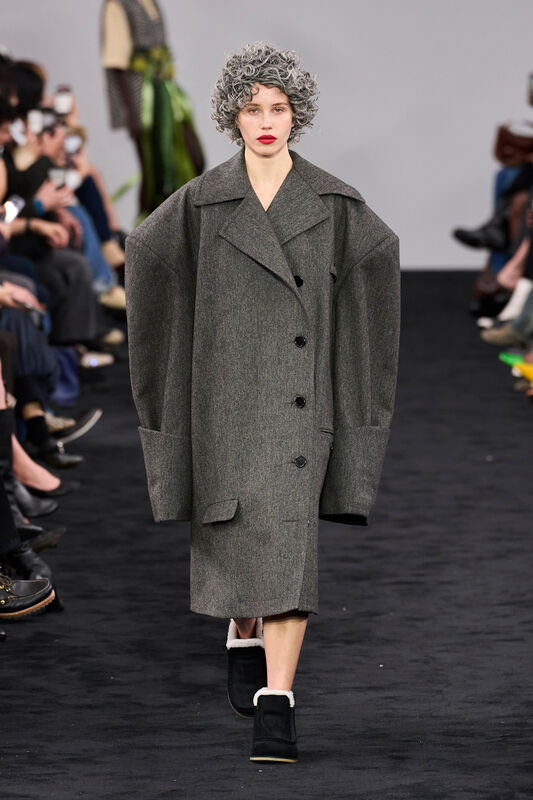 JW Anderson F24 011