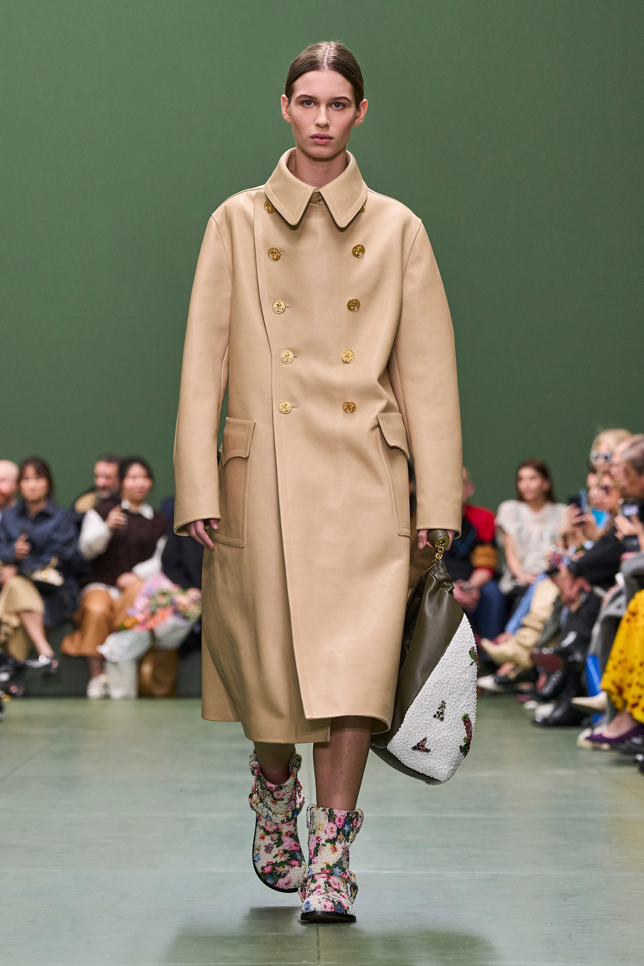 Loewe PO F24 042