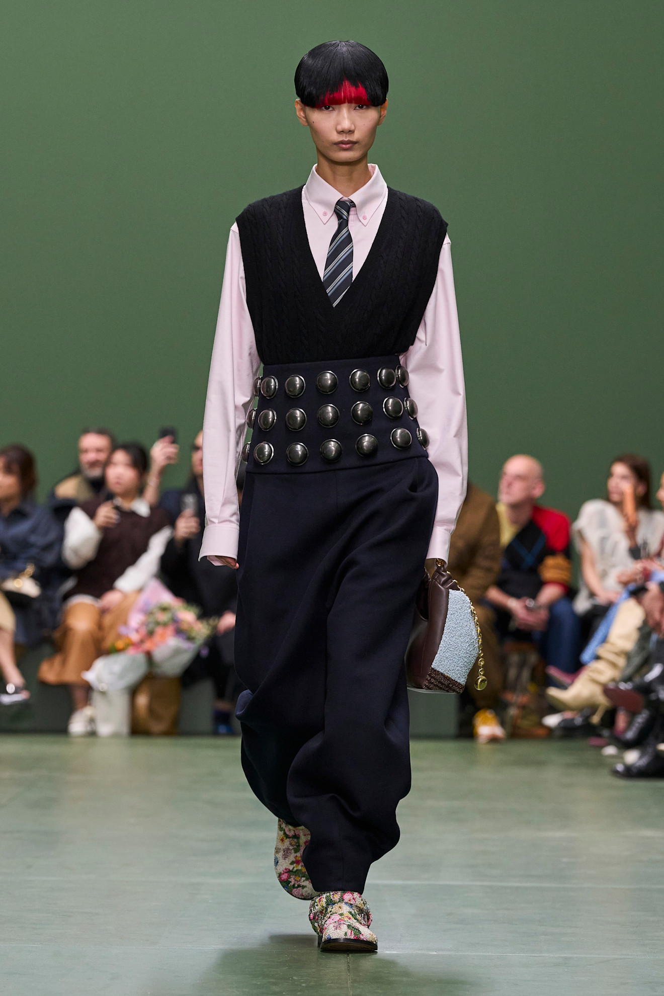 Loewe PO F24 051