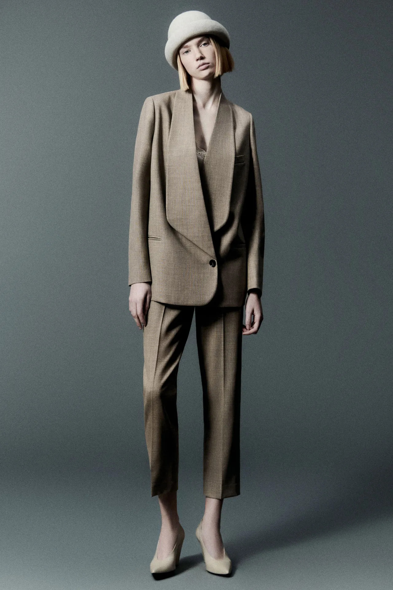 00010-loro-piana-fall-2024-ready-to-wear-credit-brand_26_11zon