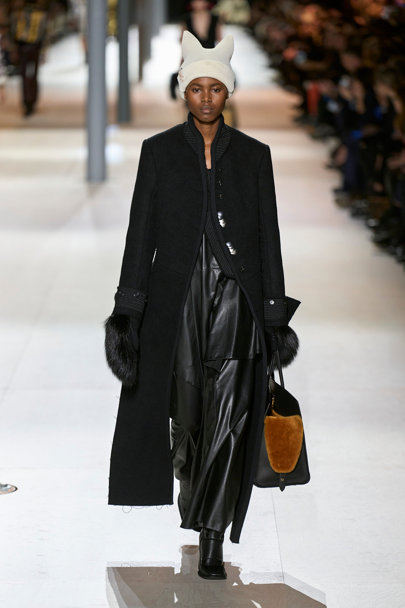 Vuitton F24 050
