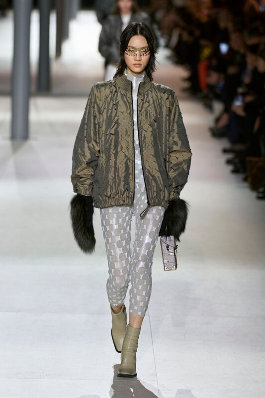 Vuitton F24 016