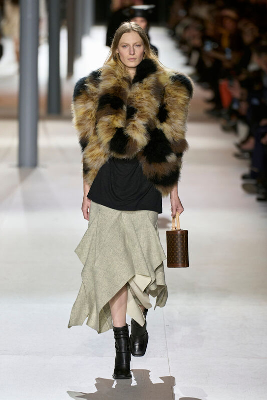 Vuitton F24 042