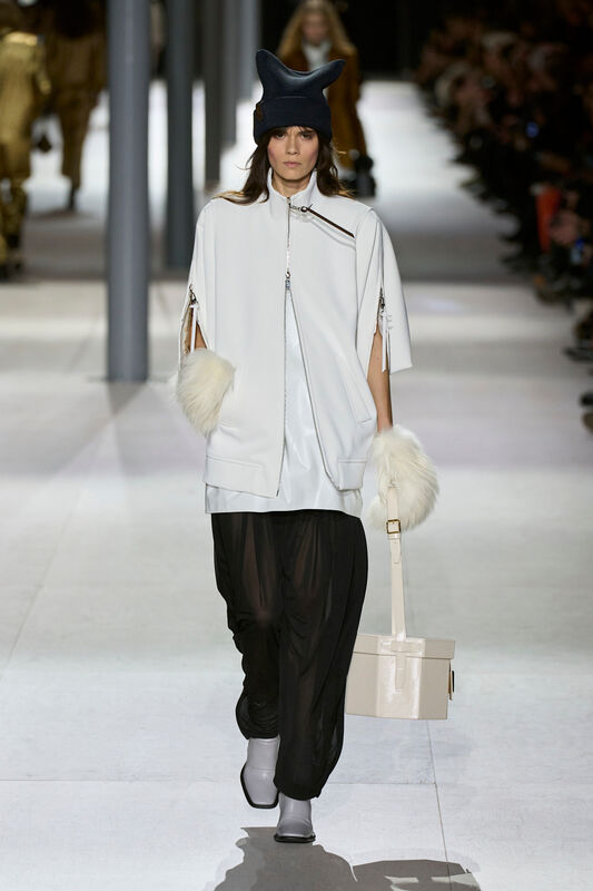 Vuitton F24 048