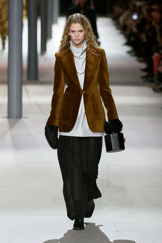 Vuitton F24 049