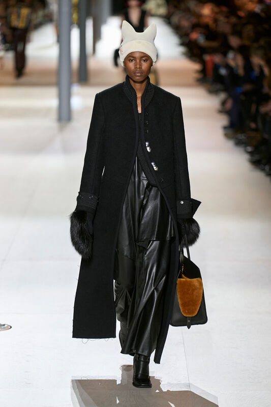 Vuitton F24 050