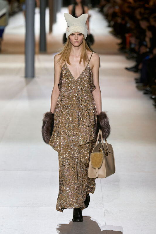 Vuitton F24 054