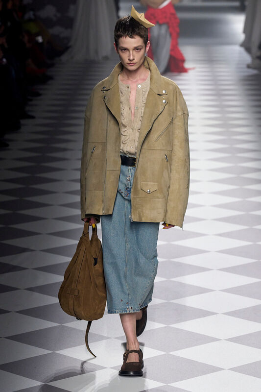 Moschino F24 006