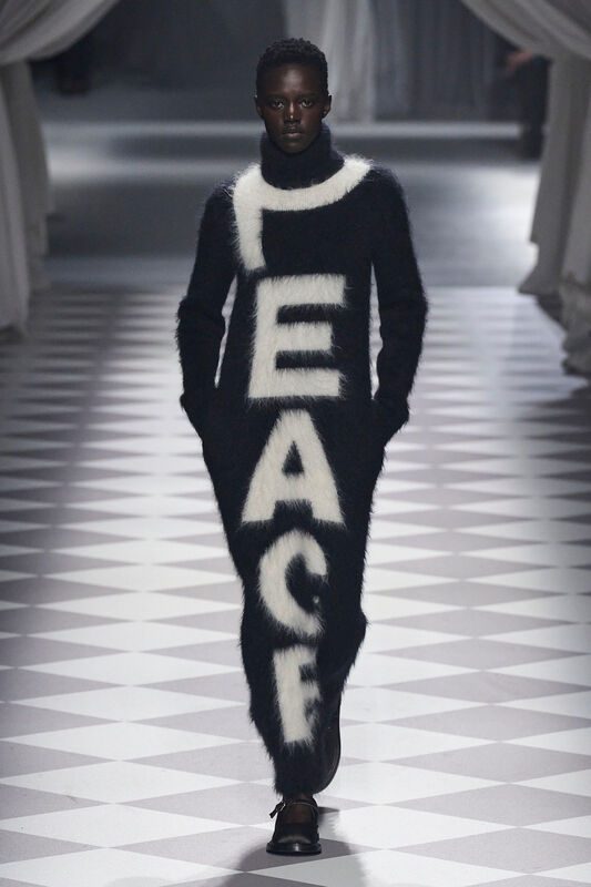 Moschino F24 028