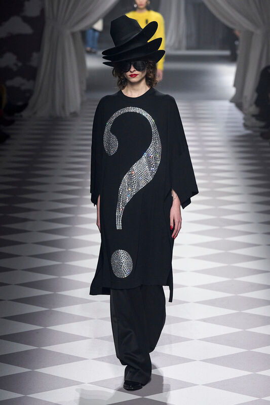 Moschino F24 030