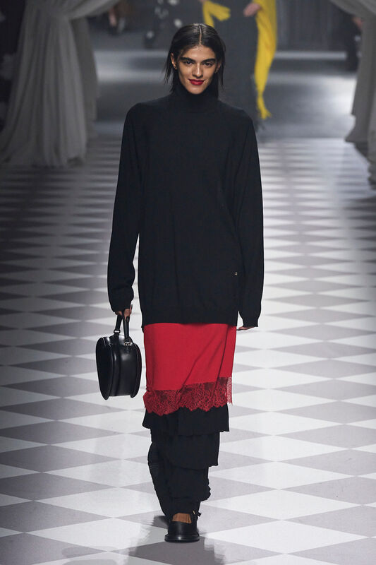Moschino F24 032