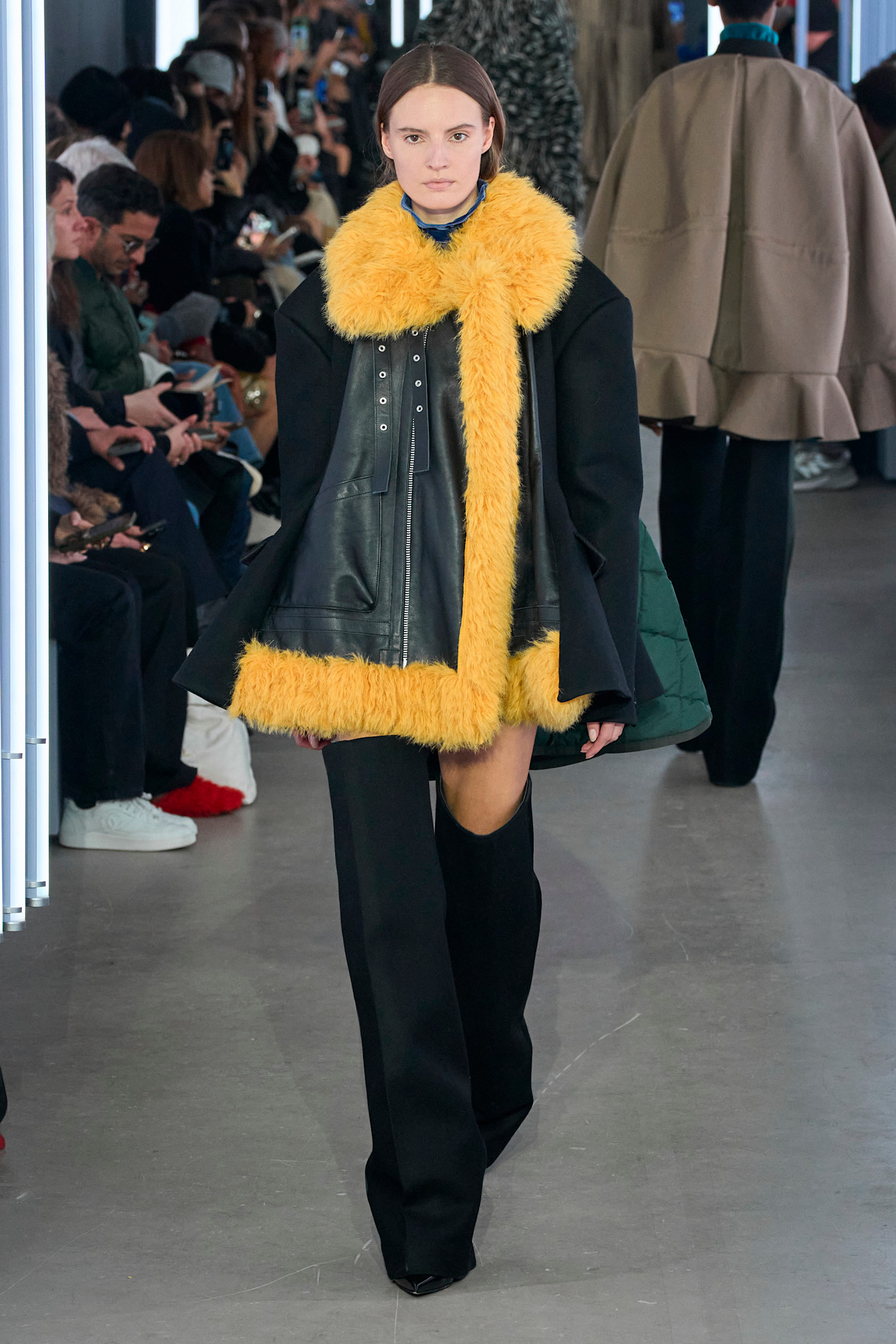 Sacai F24 032