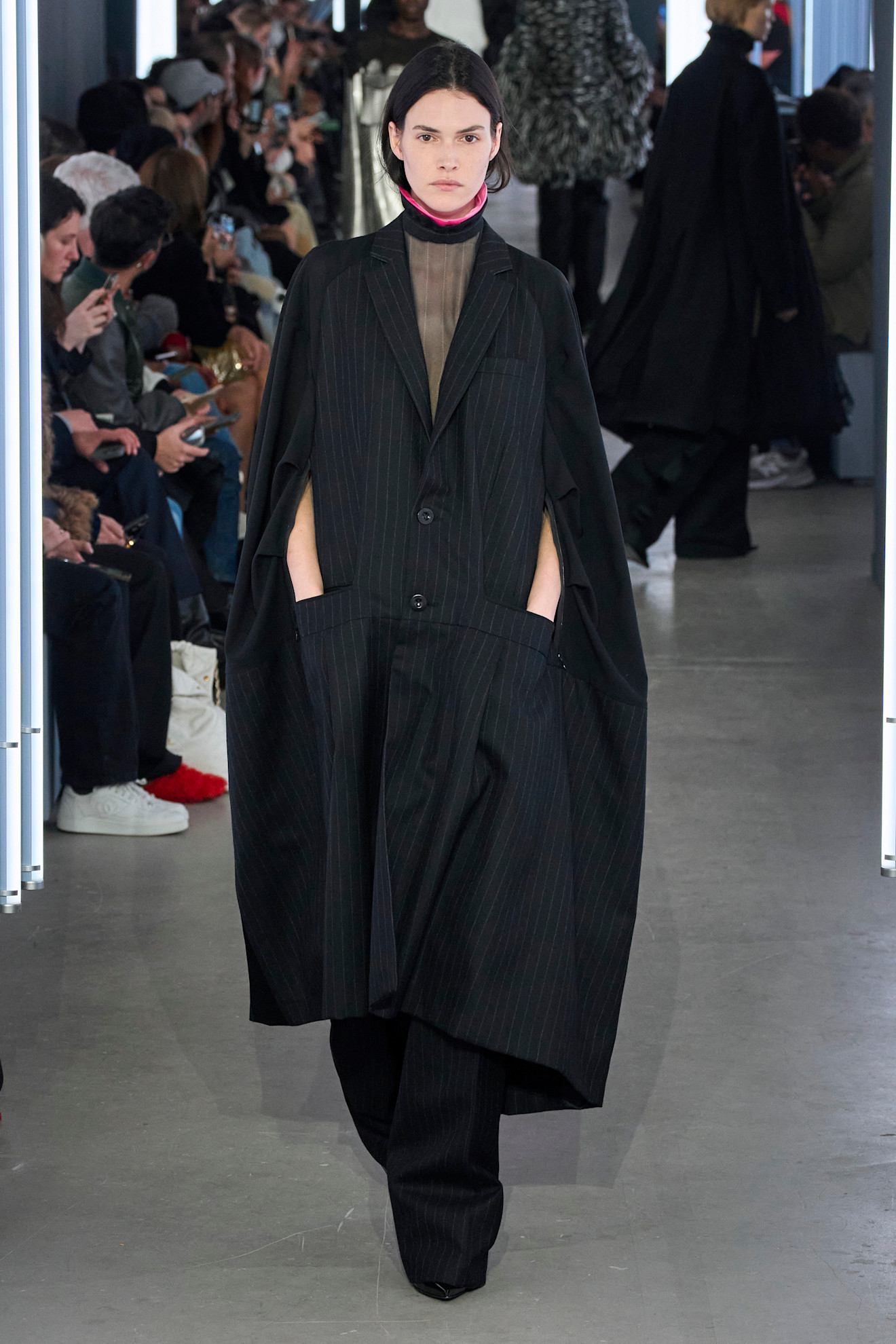 Sacai F24 040