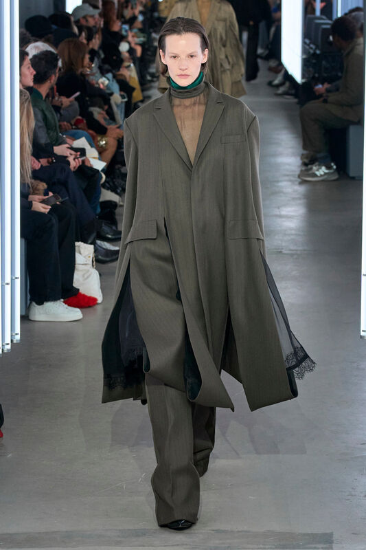 Sacai F24 025