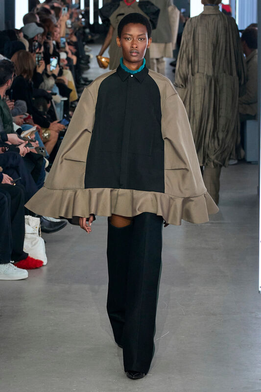 Sacai F24 029