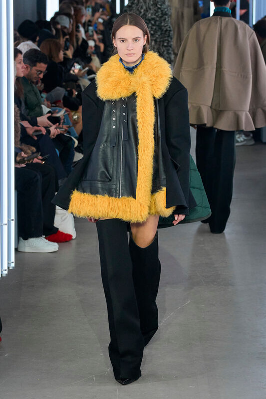 Sacai F24 032