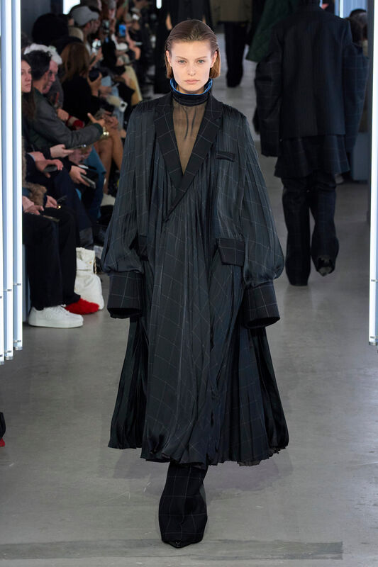 Sacai F24 039
