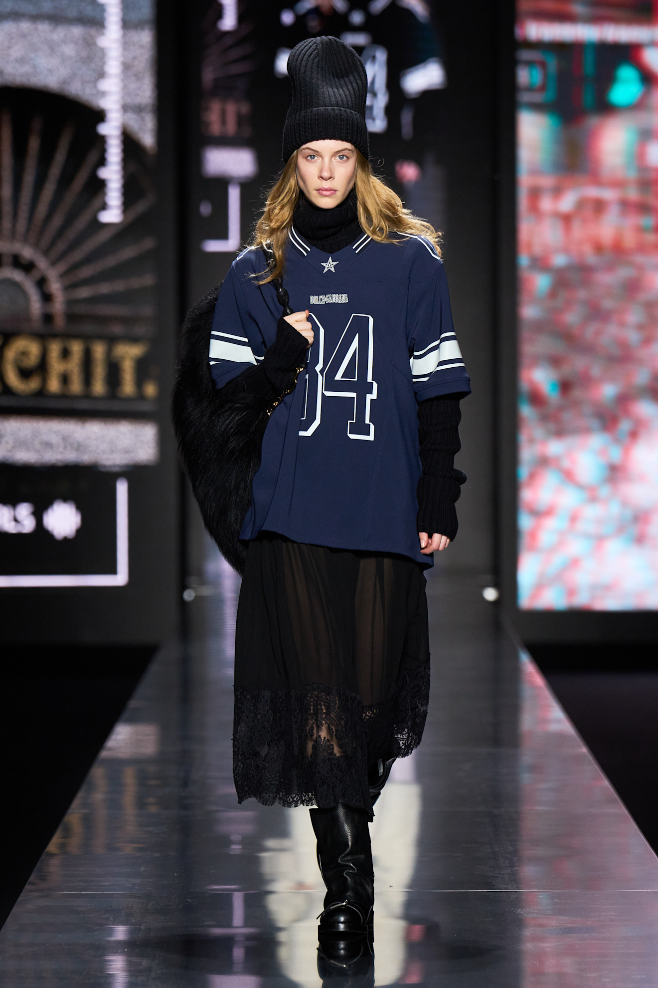 Dolce Gabbana F25 016