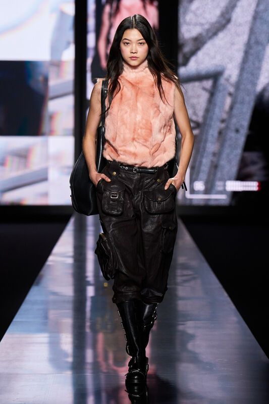 Dolce Gabbana F25 033