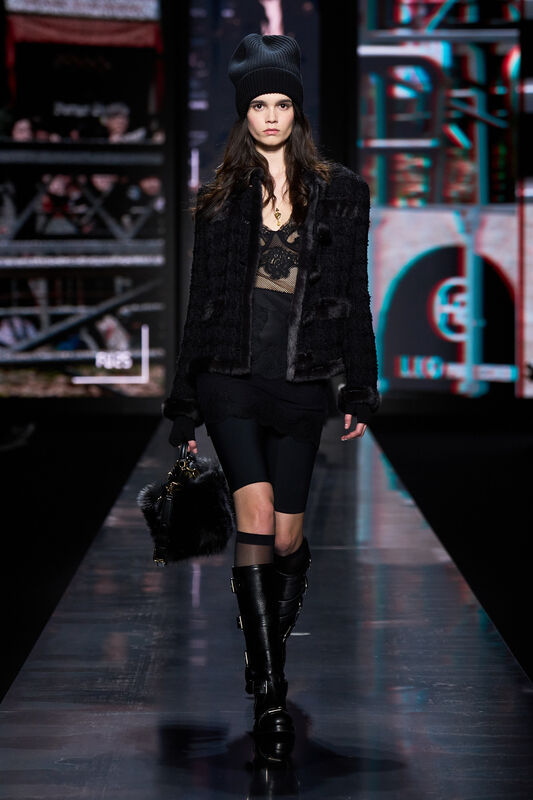 Dolce Gabbana F25 044