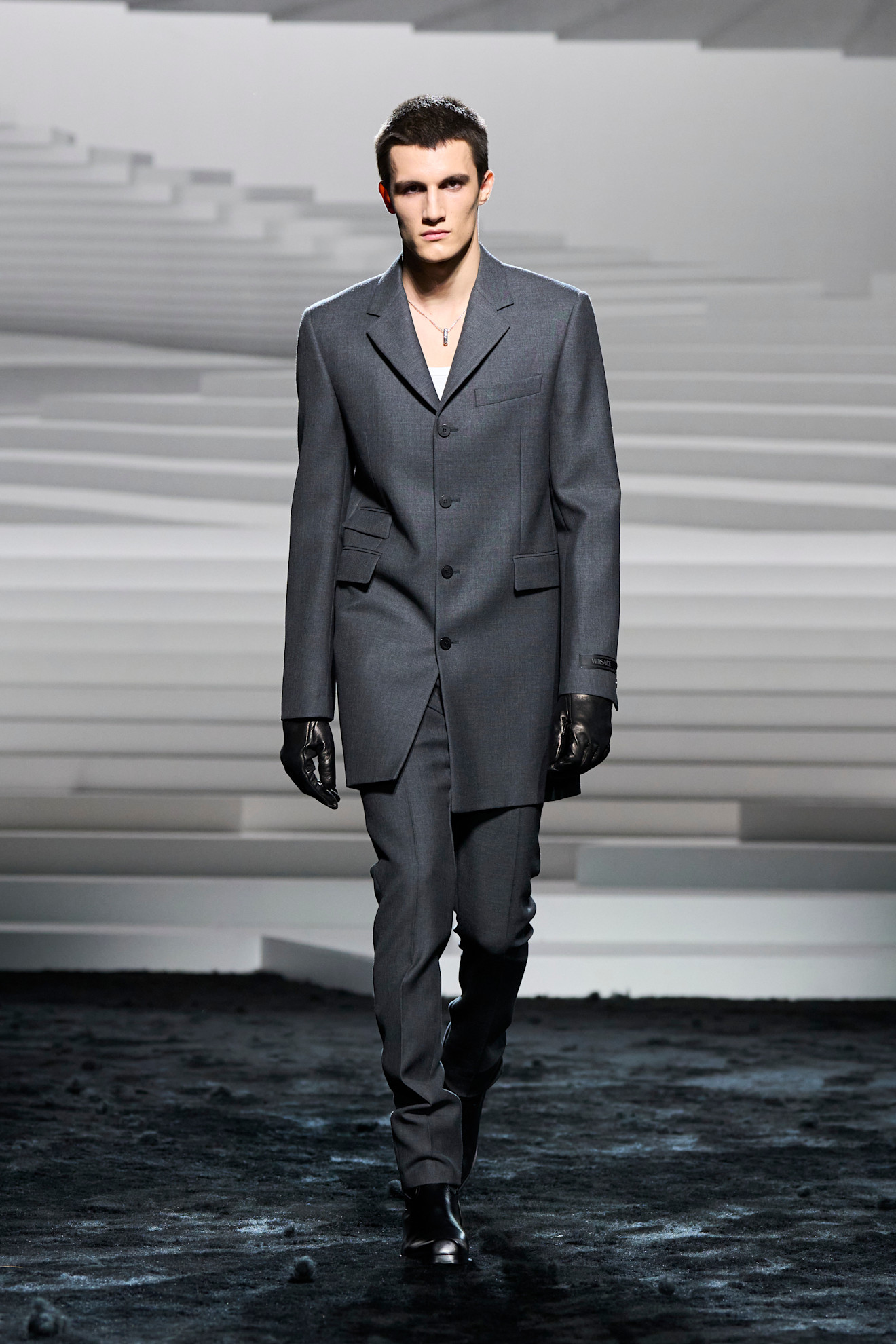 Versace F24 002