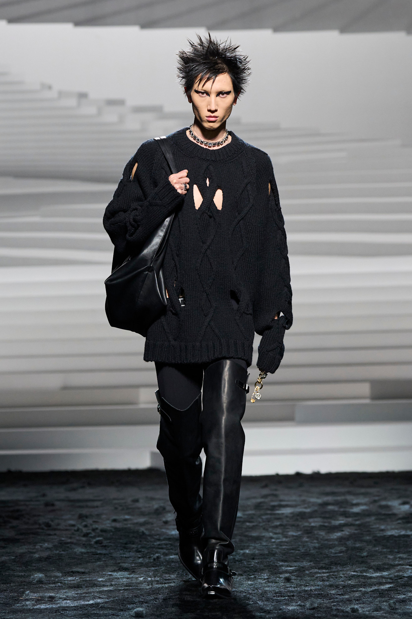 Versace F24 058