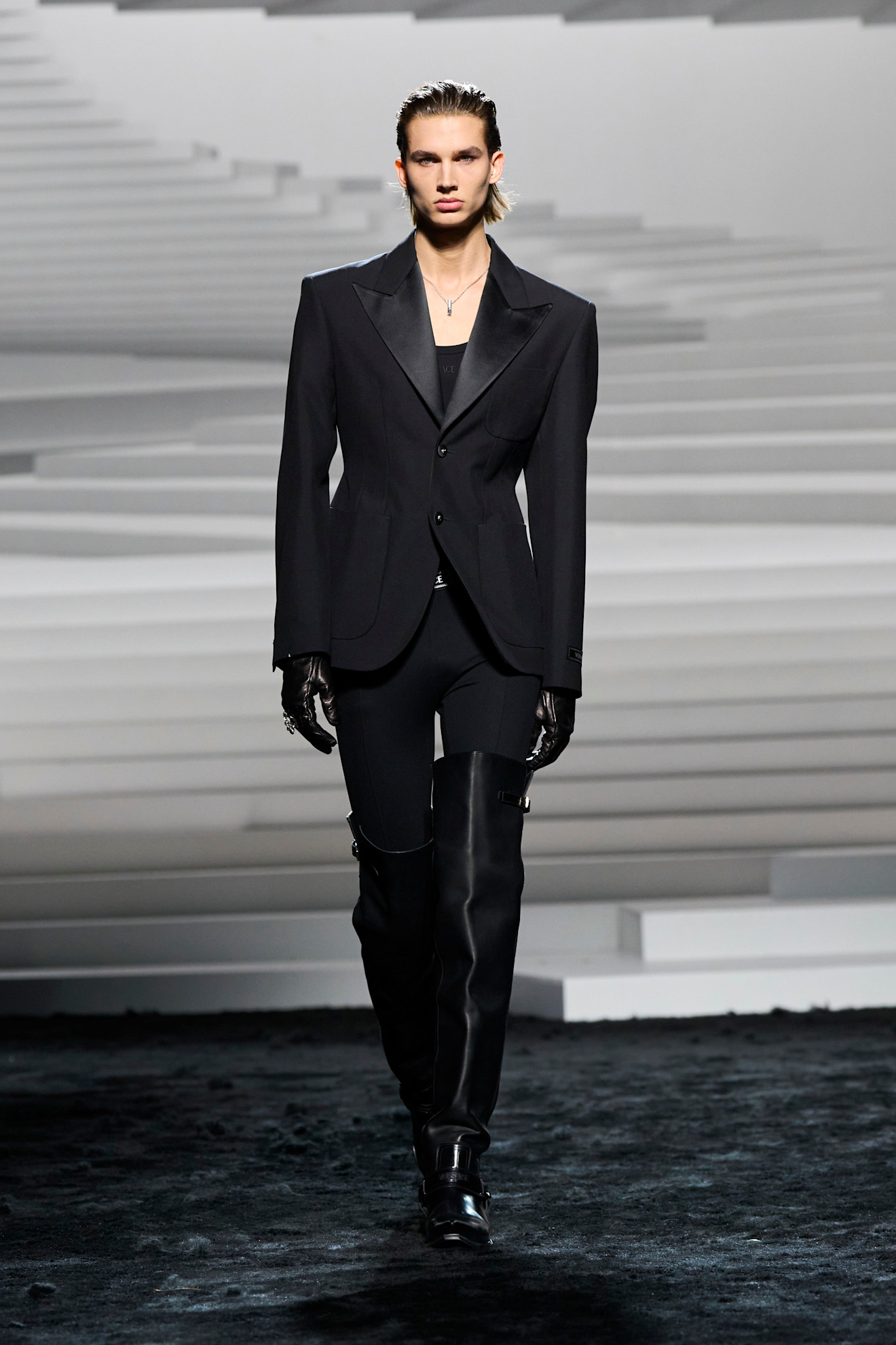 Versace F24 081