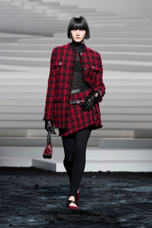 Versace F24 019