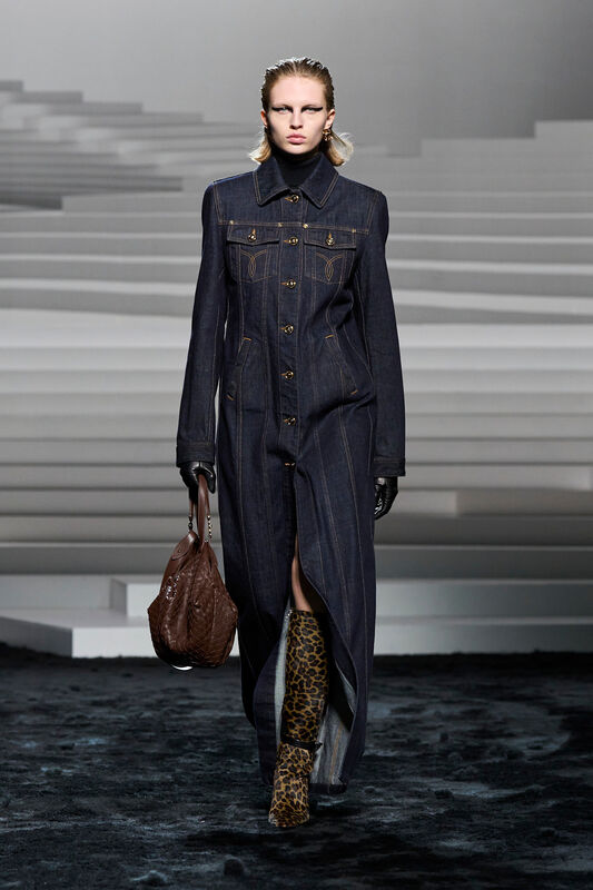 Versace F24 029