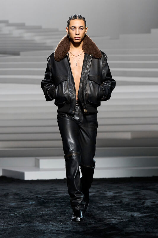 Versace F24 044