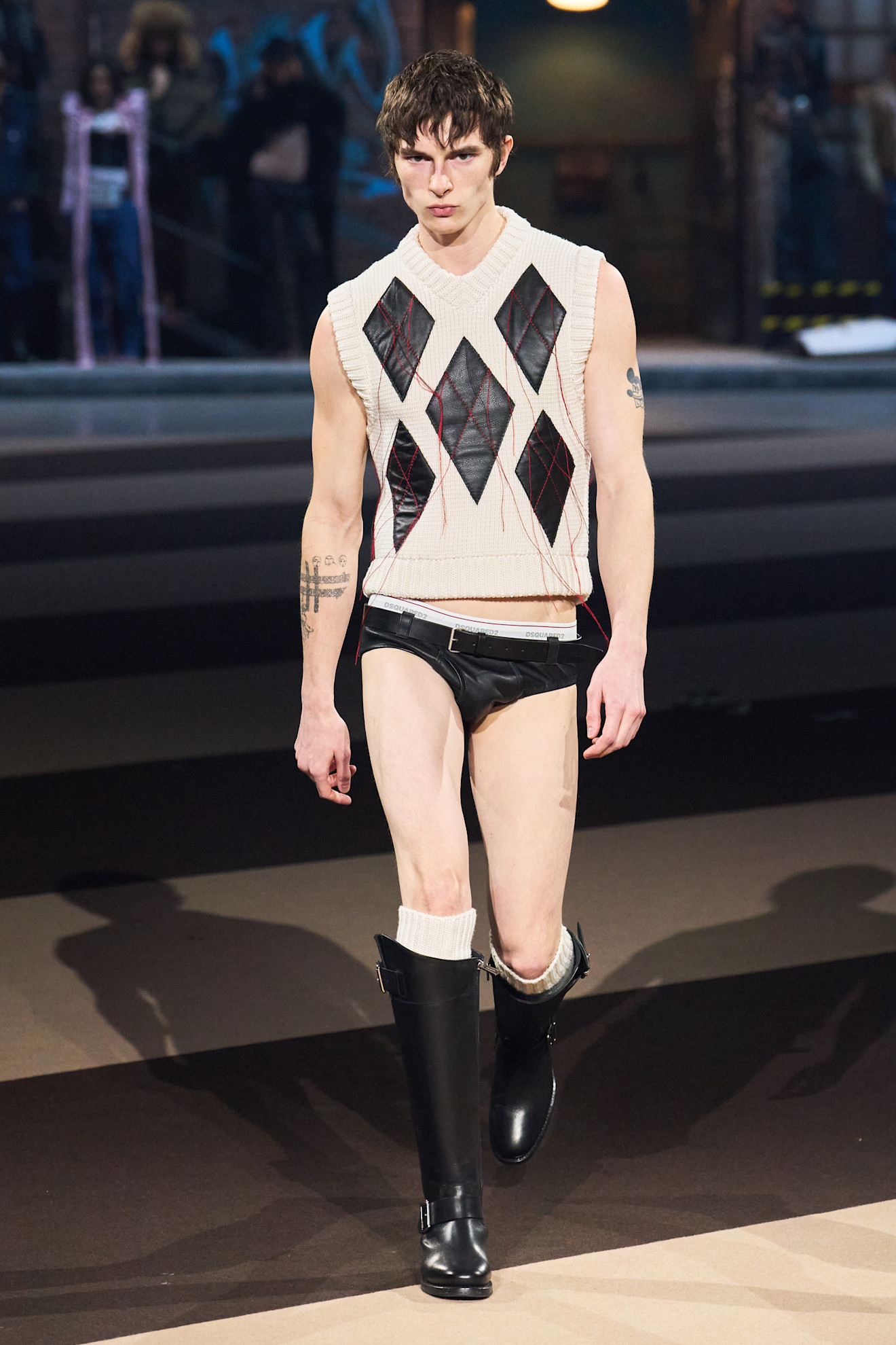 DSquared2 F25 023