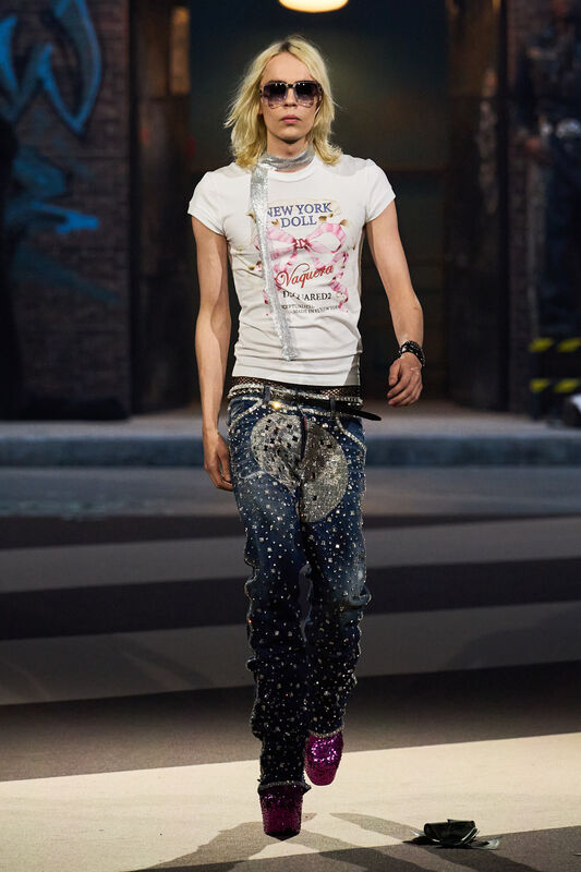 DSquared2 F25 018