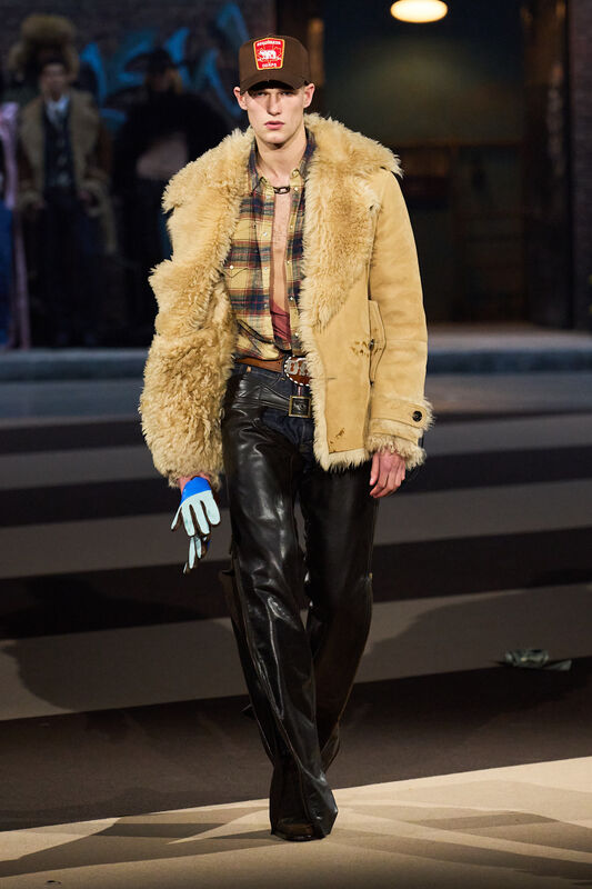 DSquared2 F25 033