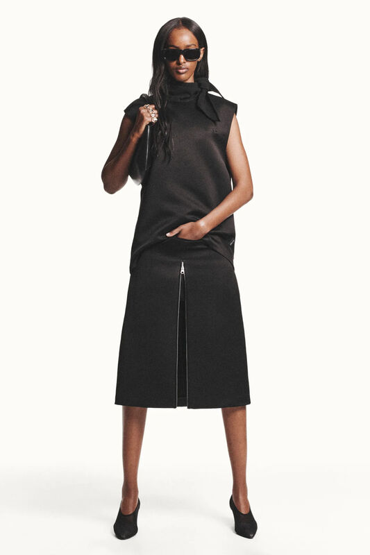 00018-courreges-pre-fall-2024-credit-brand_18_11zon