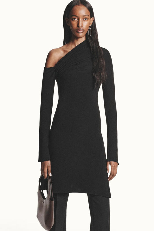 00023-courreges-pre-fall-2024-credit-brand_23_11zon