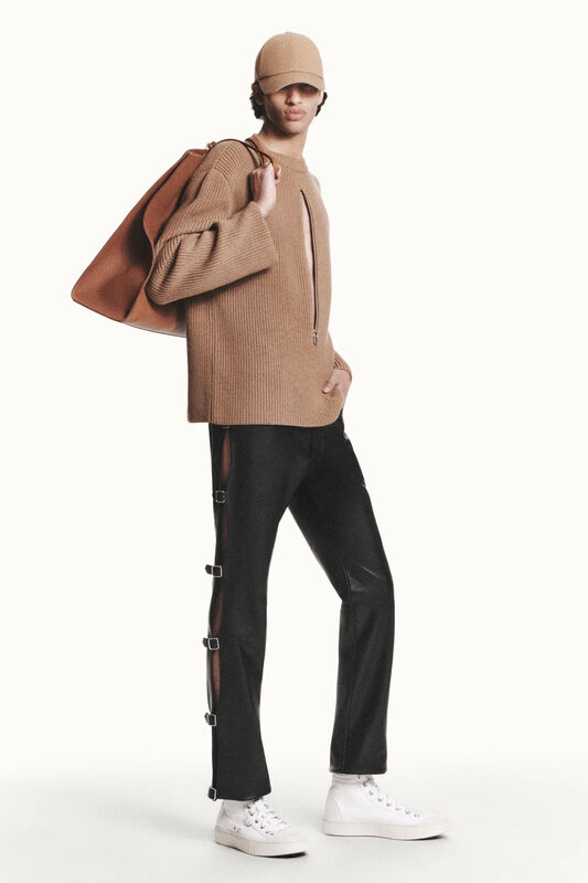 00035-courreges-pre-fall-2024-credit-brand_35_11zon