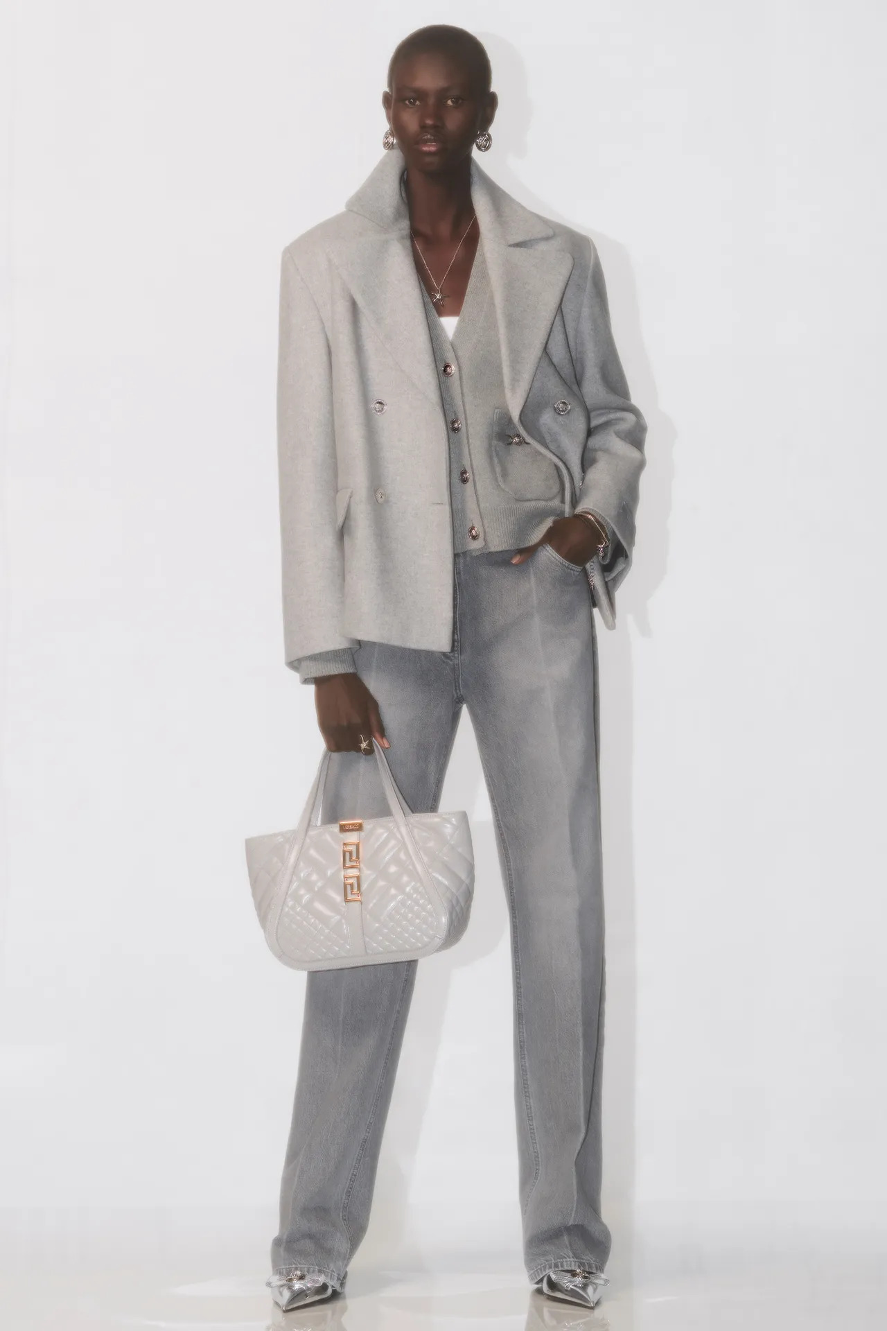 00003-versace-prefall-2024-credit-brand_40_11zon