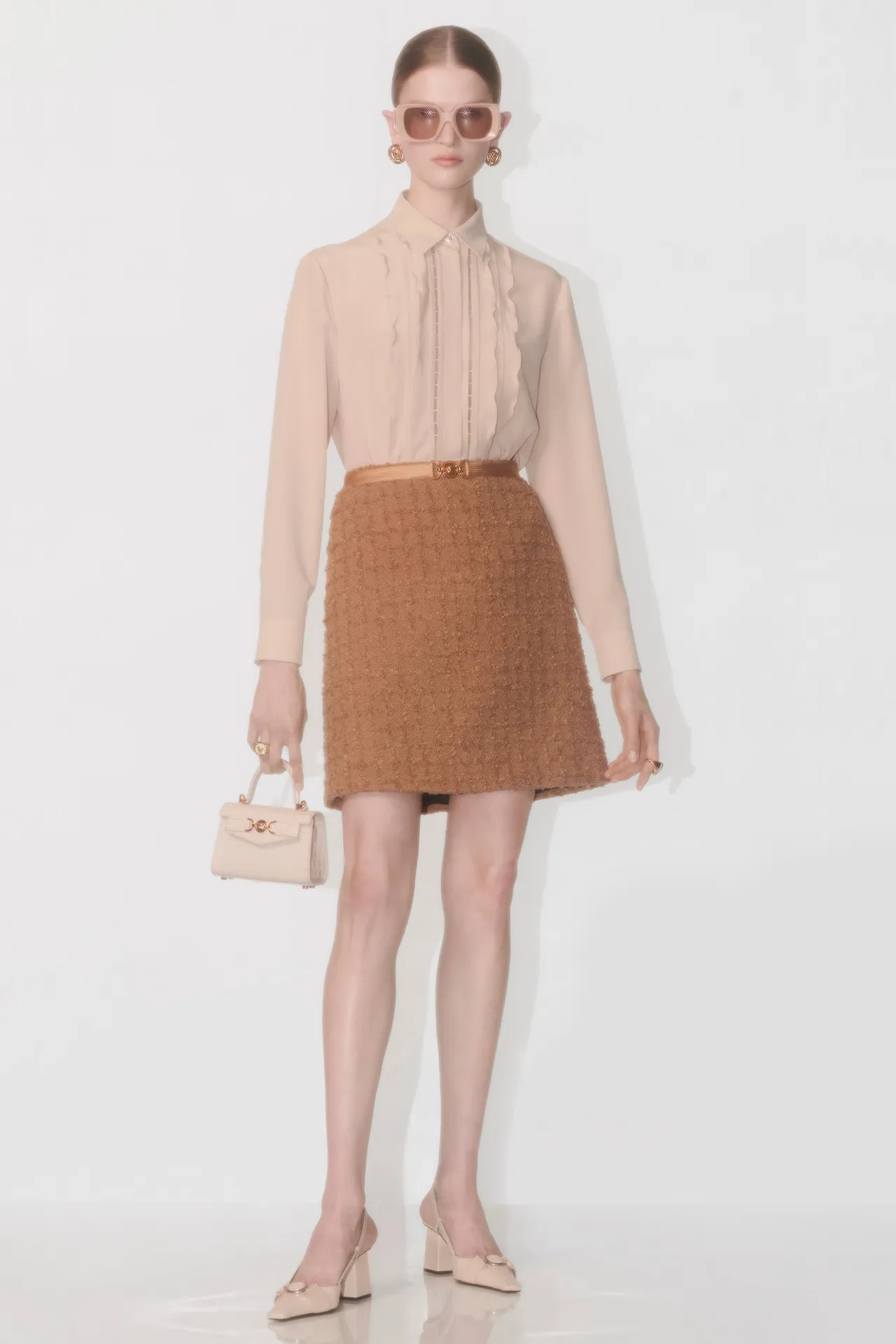 00013-versace-prefall-2024-credit-brand_35_11zon