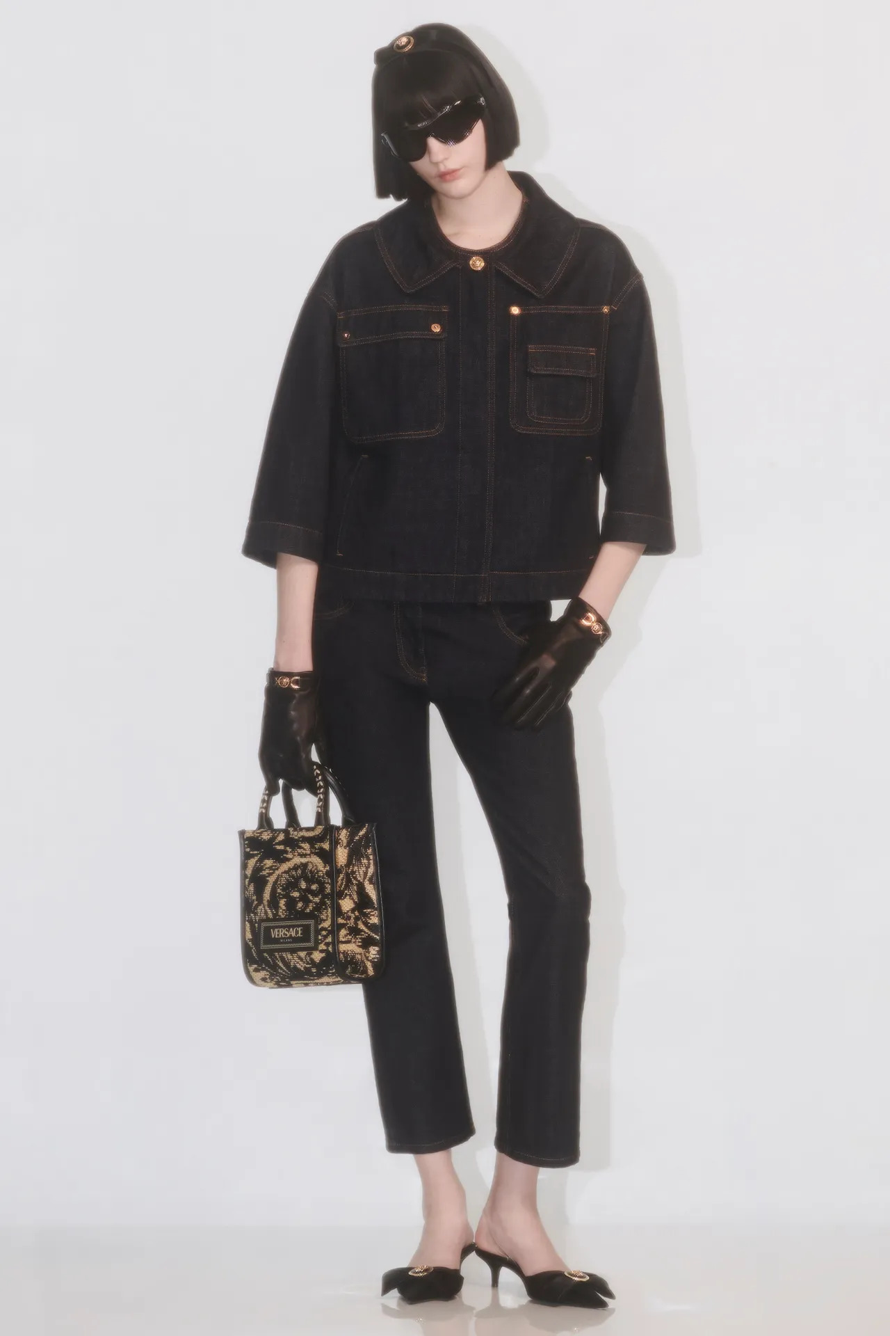 00022-versace-prefall-2024-credit-brand_26_11zon