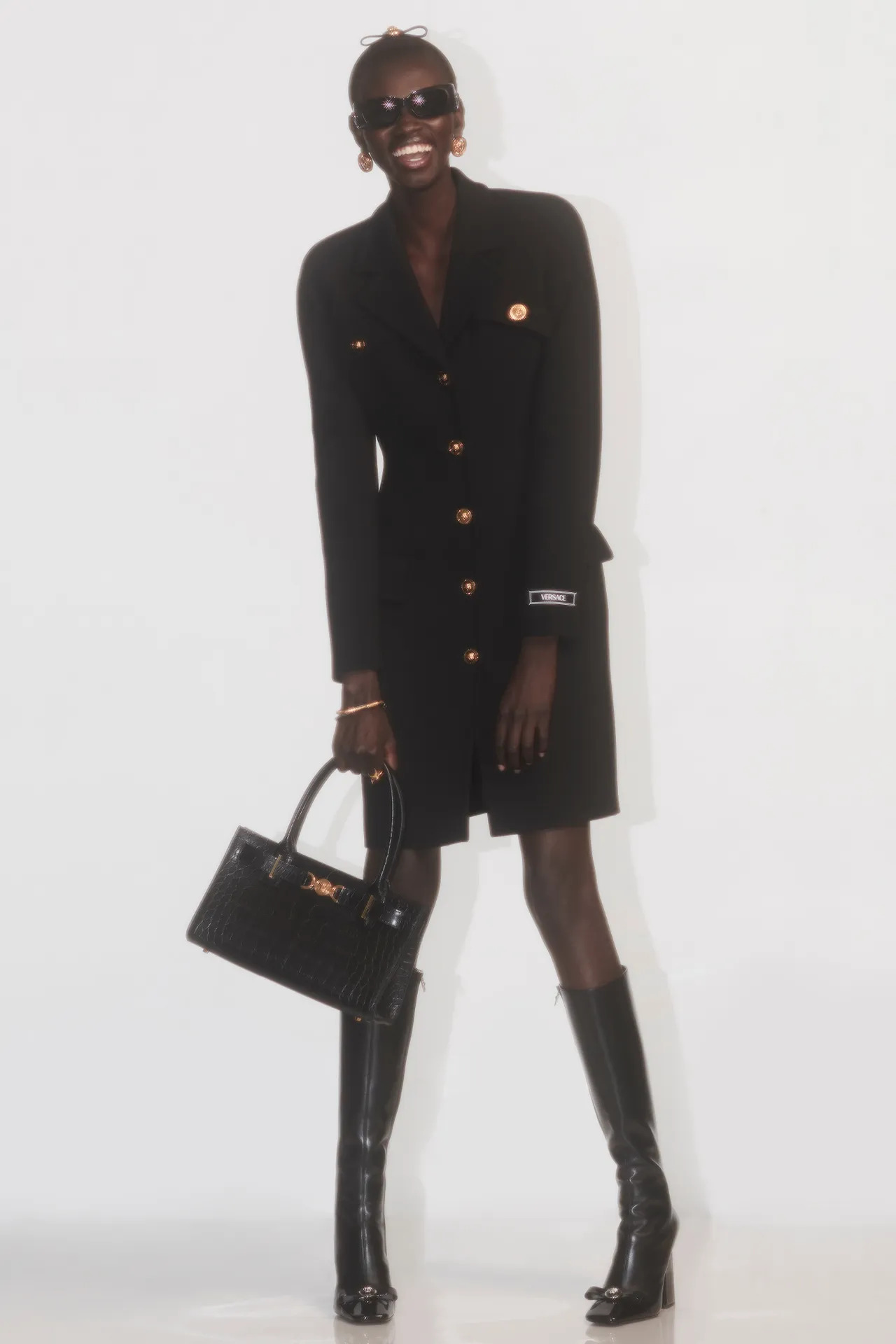 00037-versace-prefall-2024-credit-brand_13_11zon