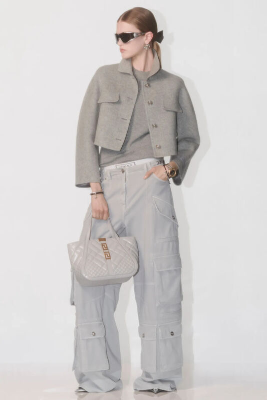 00005-versace-prefall-2024-credit-brand_42_11zon