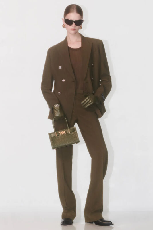 00019-versace-prefall-2024-credit-brand_23_11zon