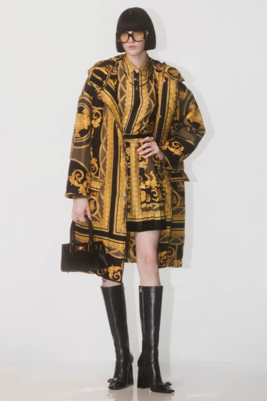 00025-versace-prefall-2024-credit-brand_15_11zon