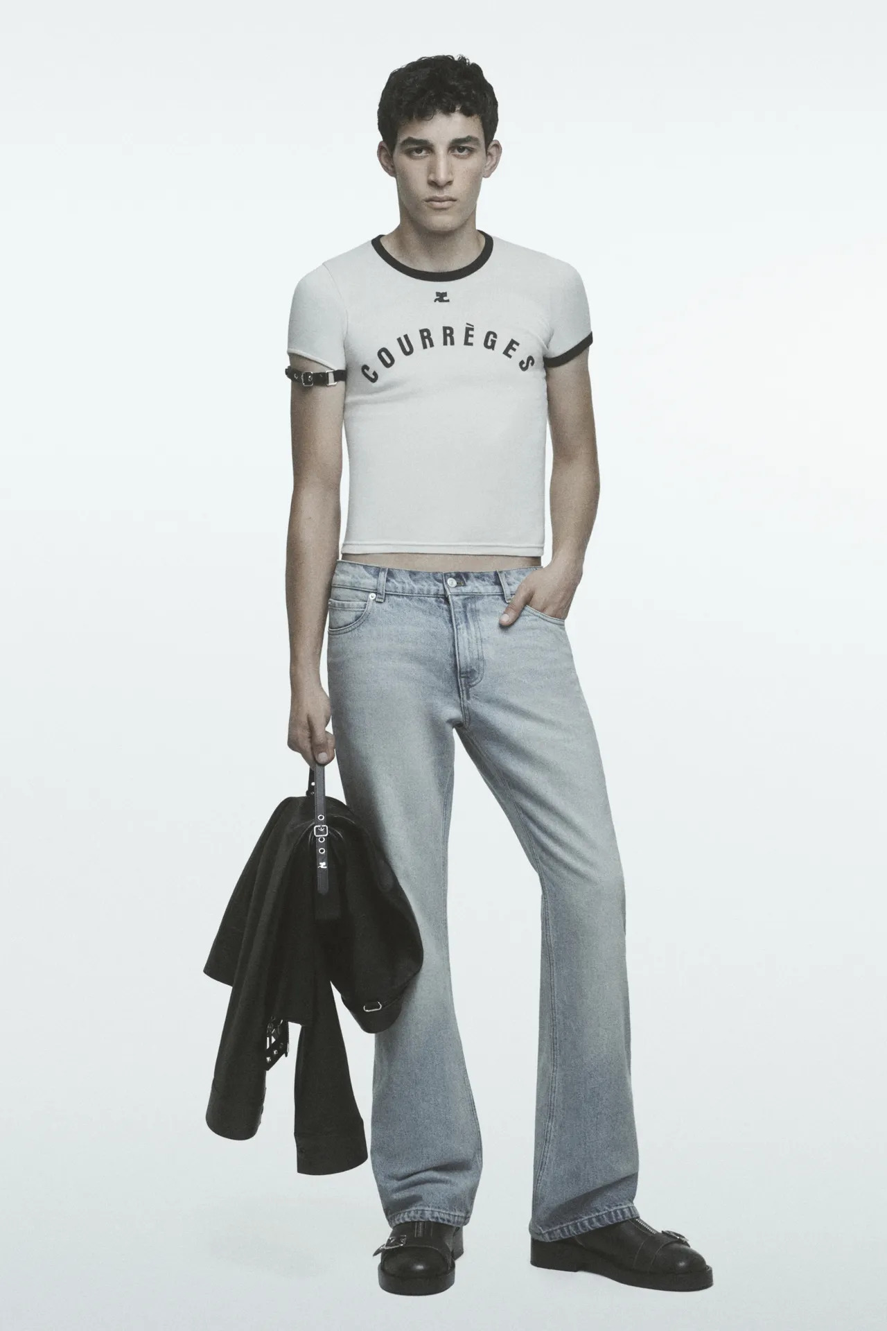 00007-courreges-spring-2024-menswear-credit-brand_7_11zon