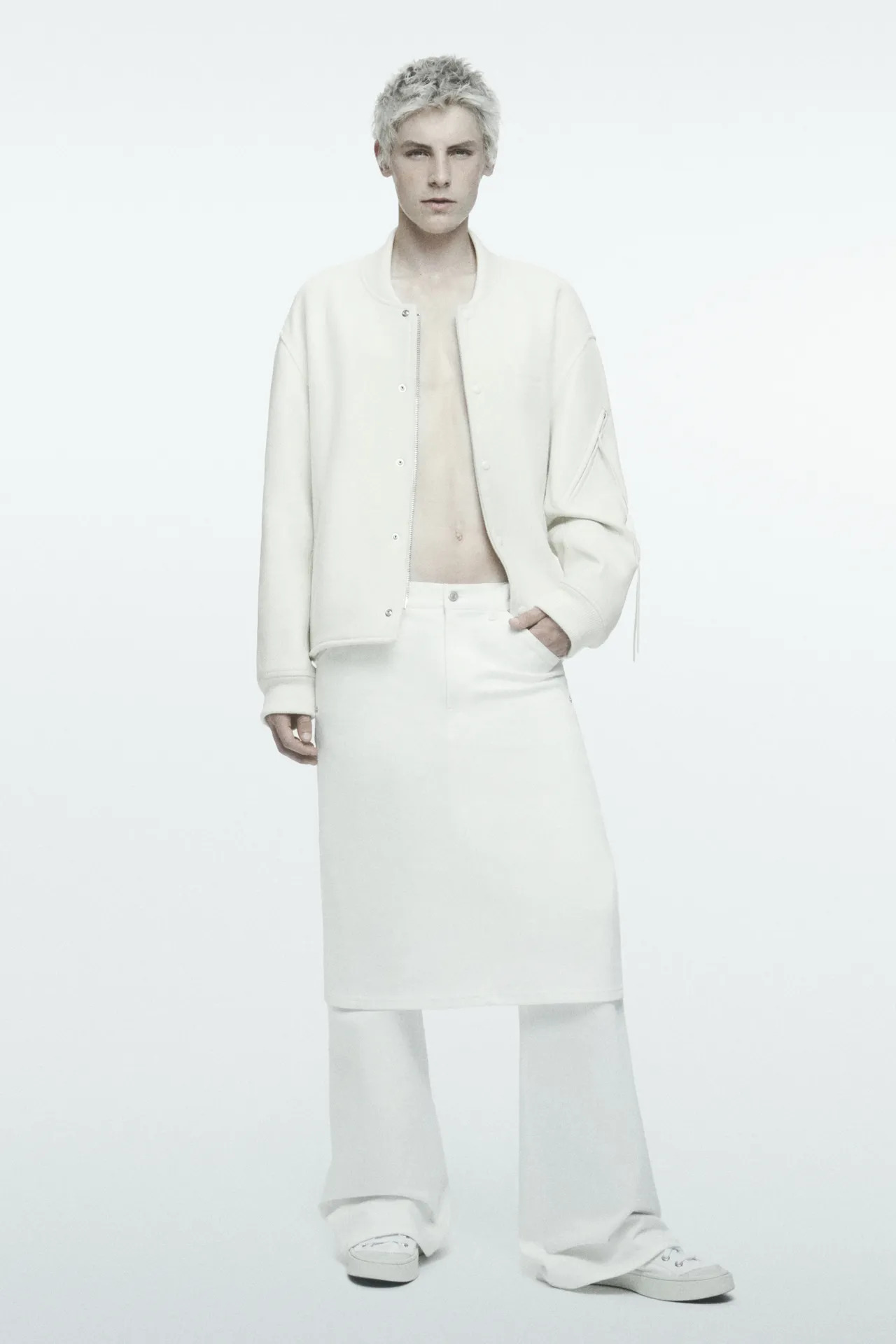 00015-courreges-spring-2024-menswear-credit-brand_15_11zon