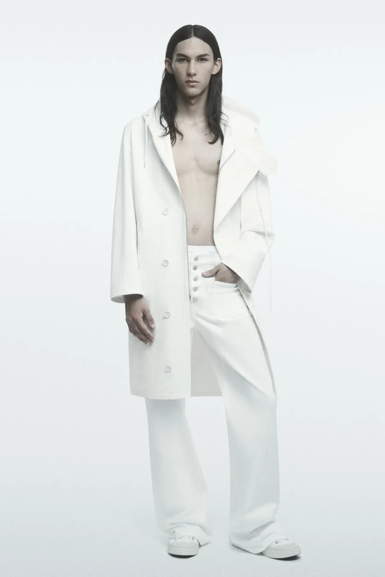 00017-courreges-spring-2024-menswear-credit-brand_17_11zon