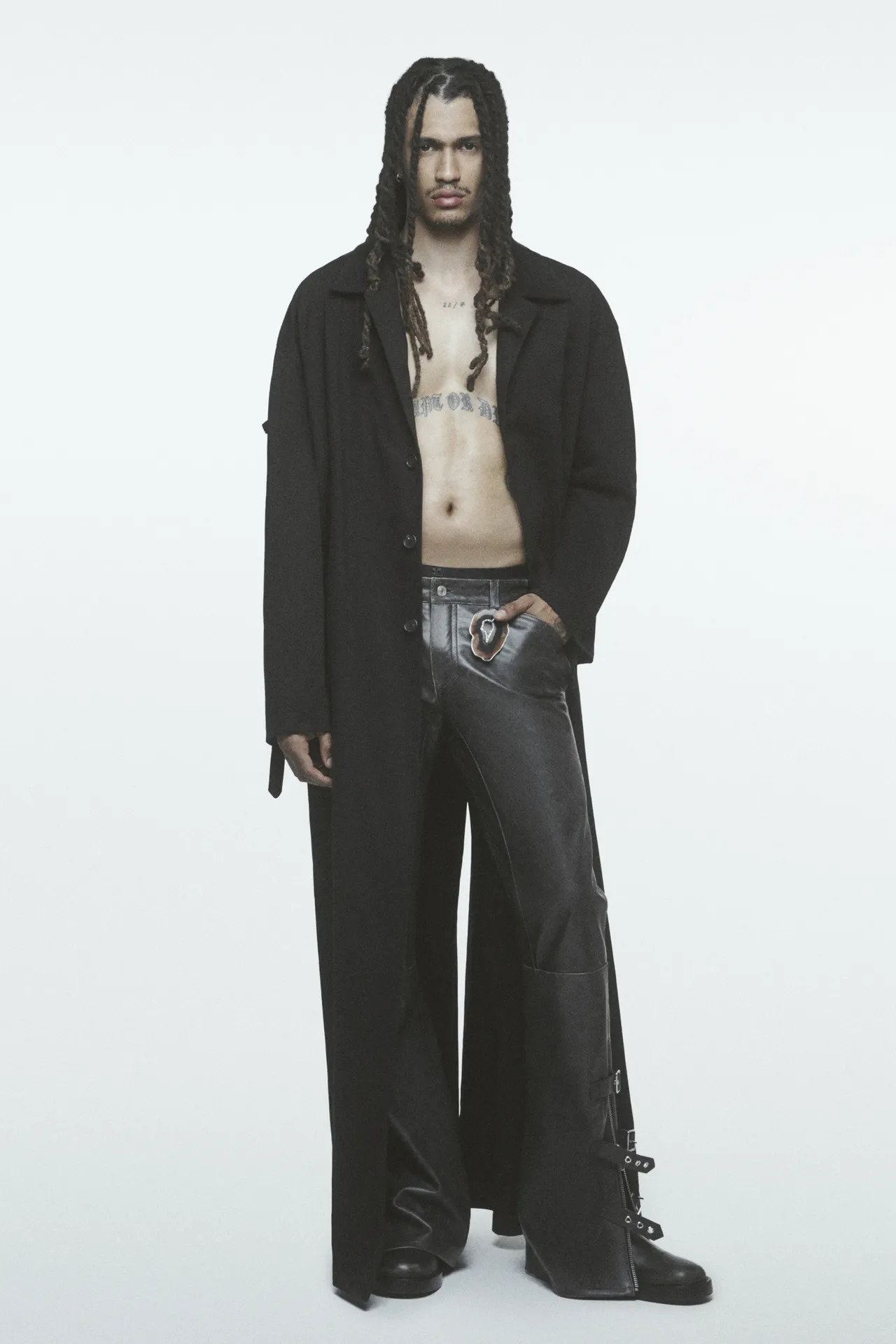 00027-courreges-spring-2024-menswear-credit-brand_27_11zon