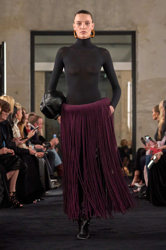 00005-alaia-fall-2025-ready-to-wear-credit-brand_25_11zon