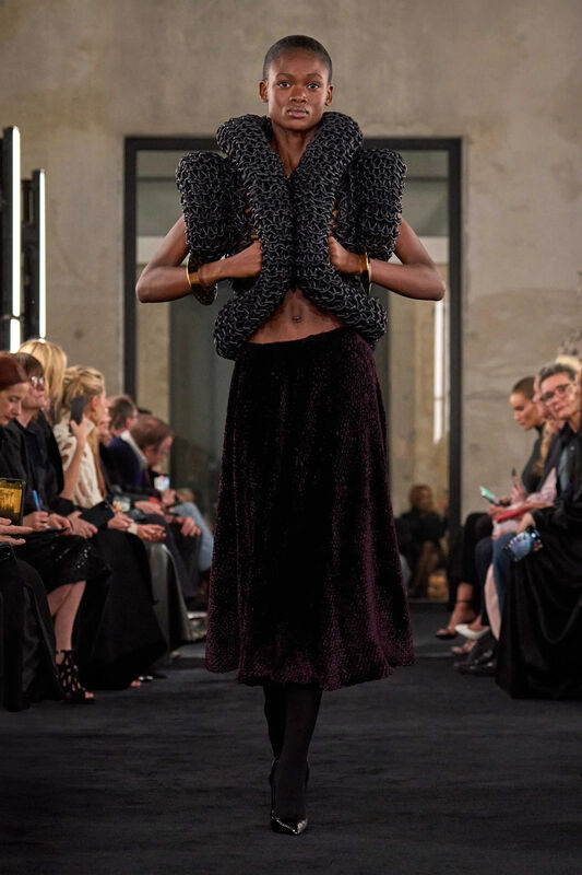 00007-alaia-fall-2025-ready-to-wear-credit-brand_27_11zon