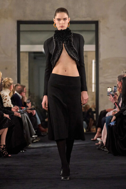 00028-alaia-fall-2025-ready-to-wear-credit-brand_12_11zon